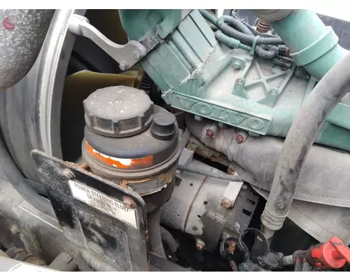 VOLVO VNM POWER STEERING RESERVOIR