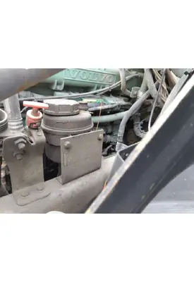 VOLVO VNM POWER STEERING RESERVOIR