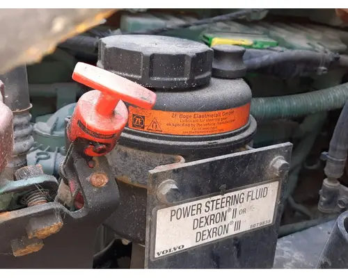 VOLVO VNM POWER STEERING RESERVOIR