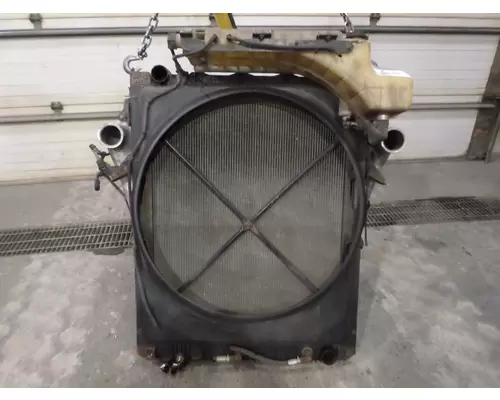 VOLVO VNM RADIATOR ASSEMBLY