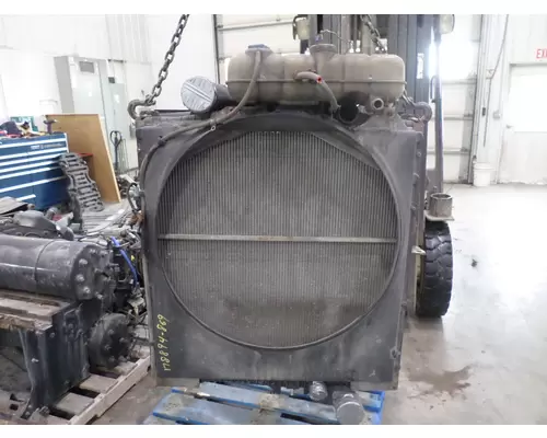 VOLVO VNM RADIATOR ASSEMBLY