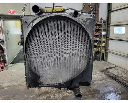 VOLVO VNM RADIATOR ASSEMBLY