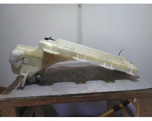 VOLVO VNM RADIATOR OVERFLOW TANK