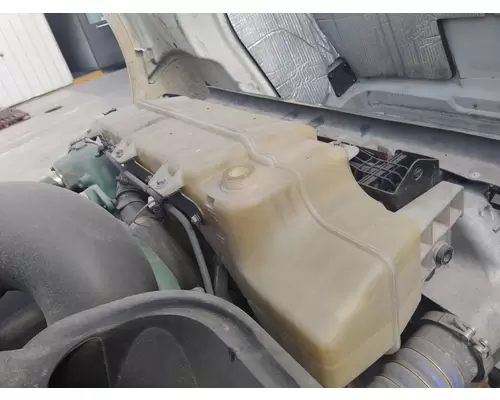 VOLVO VNM RADIATOR OVERFLOW TANK