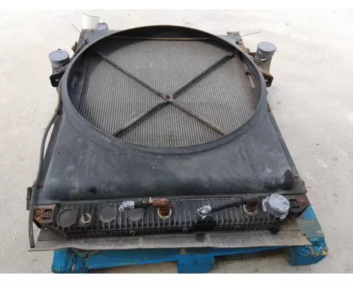 VOLVO VNM RADIATOR SHROUD