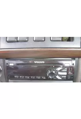 VOLVO VNM RADIO AM/FM/CD