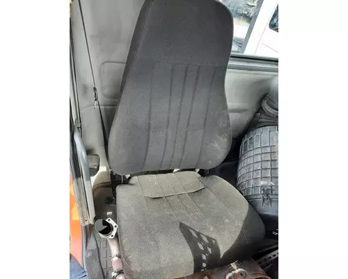 VOLVO VNM SEAT, FRONT