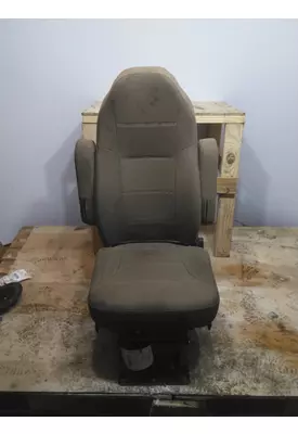 VOLVO VNM SEAT, FRONT