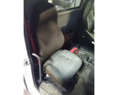 VOLVO VNM SEAT, FRONT