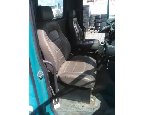 VOLVO VNM SEAT, FRONT