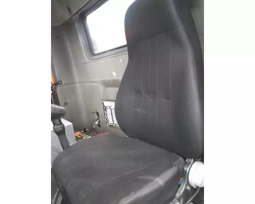 VOLVO VNM SEAT, FRONT