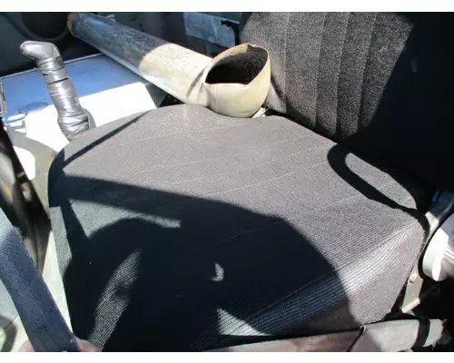 VOLVO VNM SEAT, FRONT