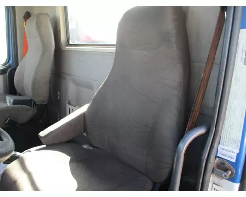 VOLVO VNM SEAT, FRONT