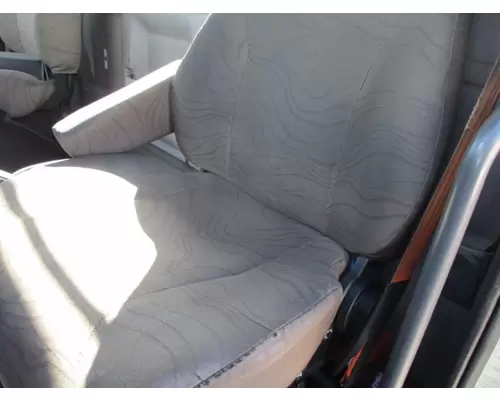 VOLVO VNM SEAT, FRONT