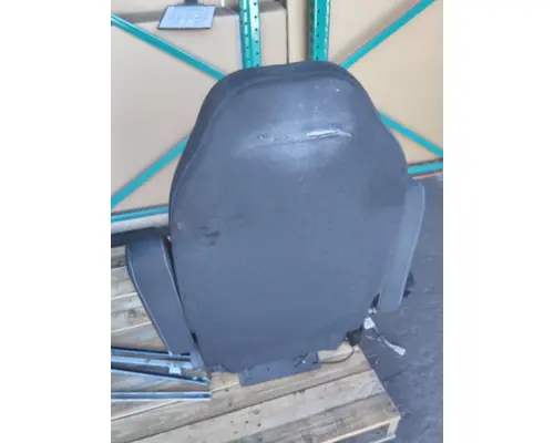 VOLVO VNM SEAT, FRONT