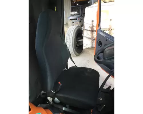 VOLVO VNM SEAT, FRONT