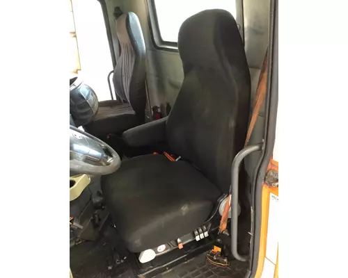 VOLVO VNM SEAT, FRONT