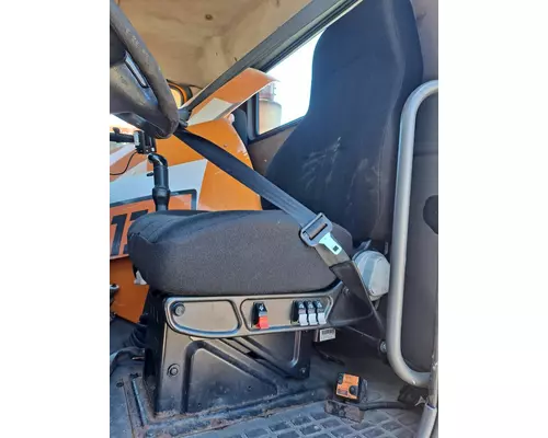 VOLVO VNM SEAT, FRONT