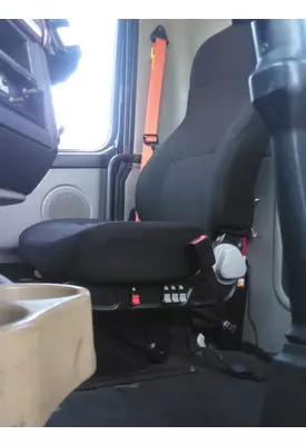 VOLVO VNM SEAT, FRONT