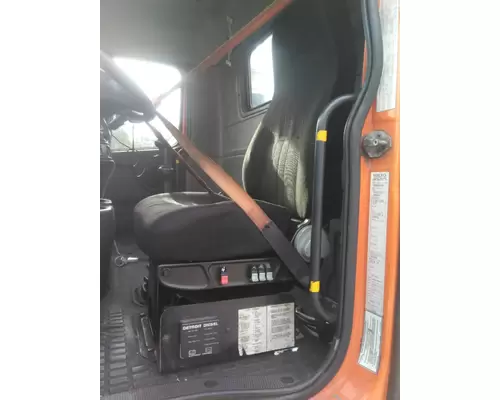 VOLVO VNM SEAT, FRONT