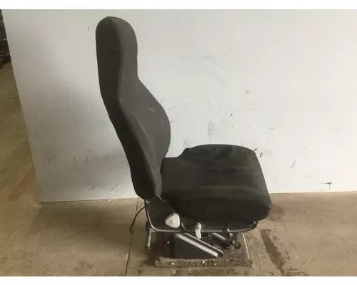 VOLVO VNM SEAT, FRONT