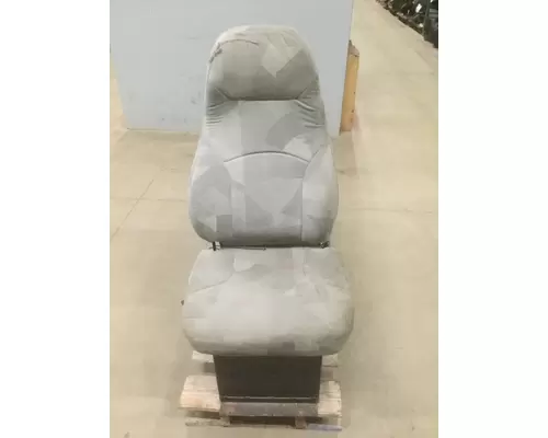 VOLVO VNM SEAT, FRONT