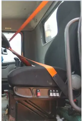 VOLVO VNM SEAT, FRONT