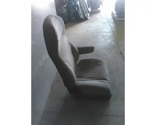 VOLVO VNM SEAT, FRONT