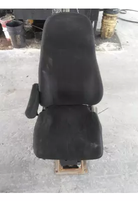 VOLVO VNM SEAT, FRONT