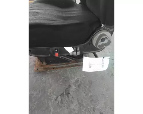 VOLVO VNM SEAT, FRONT