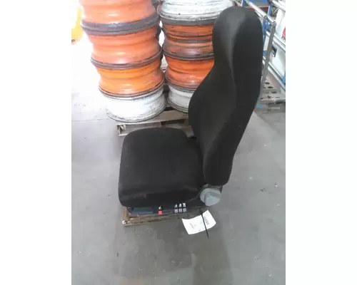 VOLVO VNM SEAT, FRONT