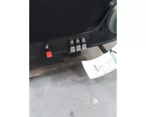 VOLVO VNM SEAT, FRONT