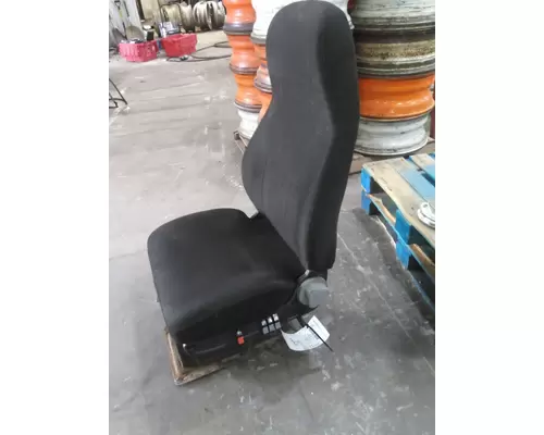 VOLVO VNM SEAT, FRONT