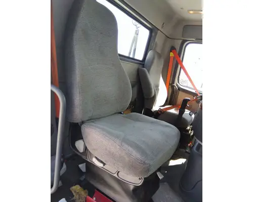 VOLVO VNM SEAT, FRONT