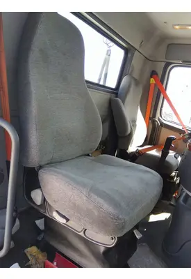 VOLVO VNM SEAT, FRONT