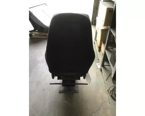 VOLVO VNM SEAT, FRONT