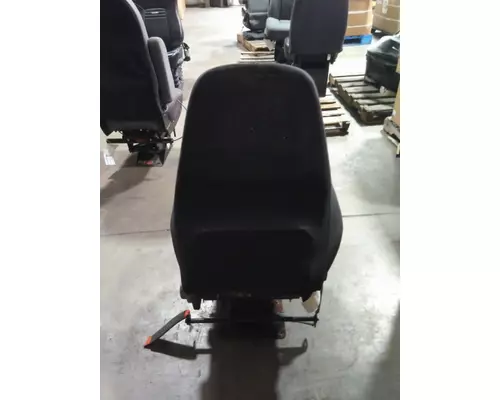 VOLVO VNM SEAT, FRONT