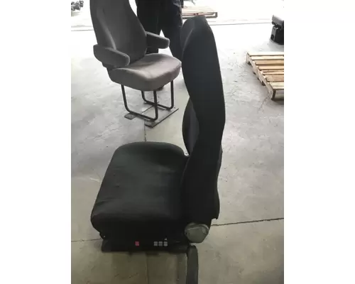 VOLVO VNM SEAT, FRONT