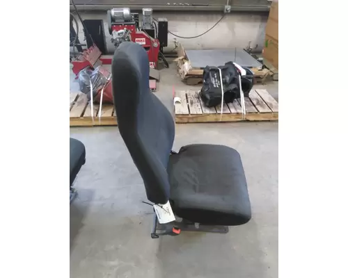 VOLVO VNM SEAT, FRONT