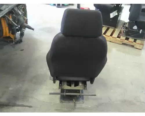 VOLVO VNM SEAT, FRONT