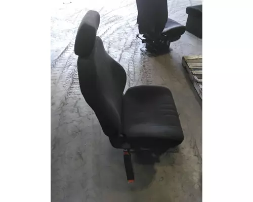 VOLVO VNM SEAT, FRONT