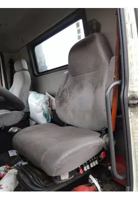 VOLVO VNM SEAT, FRONT
