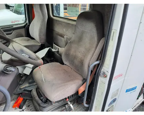 VOLVO VNM SEAT, FRONT