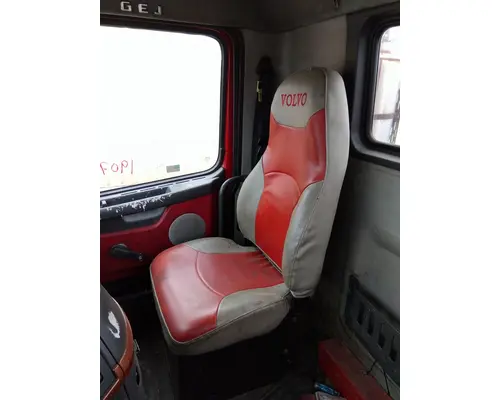 VOLVO VNM SEAT, FRONT
