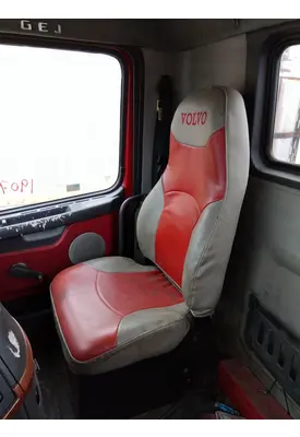 VOLVO VNM SEAT, FRONT