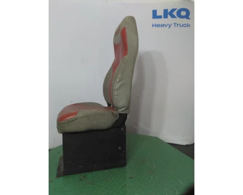 VOLVO VNM SEAT, FRONT