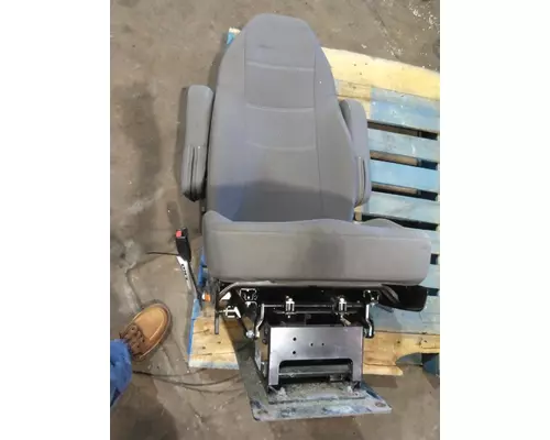 VOLVO VNM SEAT, FRONT