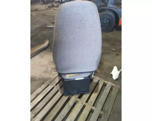 VOLVO VNM SEAT, FRONT