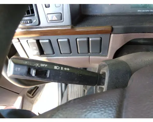 VOLVO VNM STEERING COLUMN