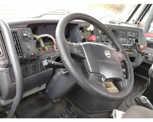 VOLVO VNM STEERING COLUMN